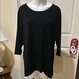 Chico's Classic Black Tunic Top Charlotte hem. NWT. Chico’s 3/XL